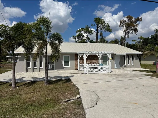 $1,850 | 9161 Seville Road, Fort Myers, FL 33967