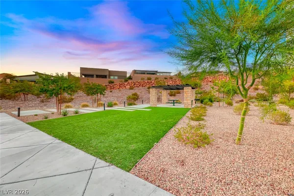 $975,000 | 141 Juliette Pointe Lane, Henderson, NV 89011