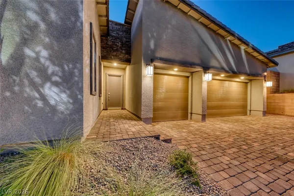 $975,000 | 141 Juliette Pointe Lane, Henderson, NV 89011