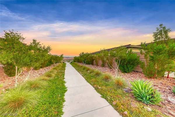 $975,000 | 141 Juliette Pointe Lane, Henderson, NV 89011