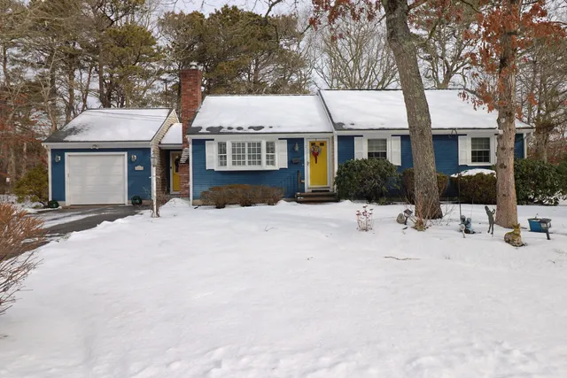$686,000 | 2 Beaver Dam Way, South Dennis, MA 02660