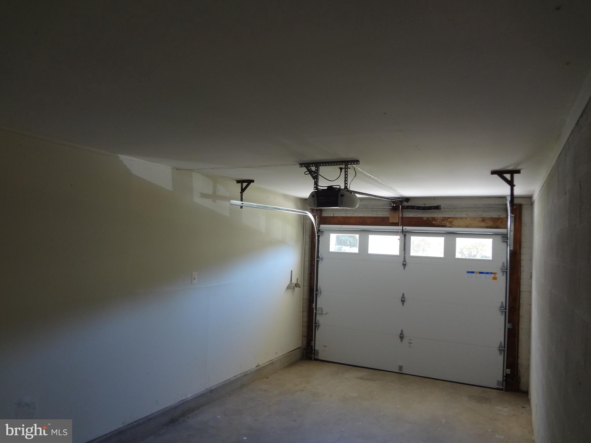 1616 Winding Waye Lane Silver Spring, MD 20902 - Photo 19 of 46 Garage