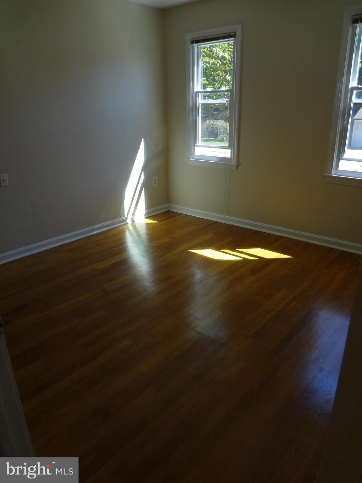 1616 Winding Waye Lane Silver Spring, MD 20902 - Photo 23 of 46 Bedroom #1