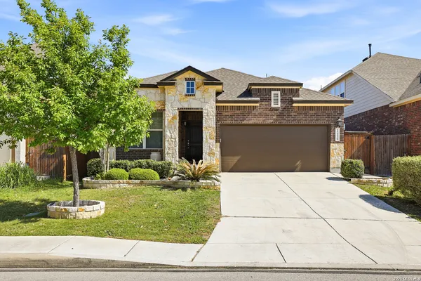 $2,200 | 12139 Casparis, San Antonio, TX 78254
