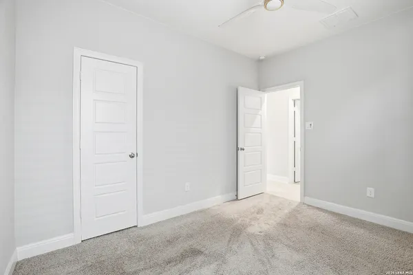 $2,200 | 12139 Casparis, San Antonio, TX 78254