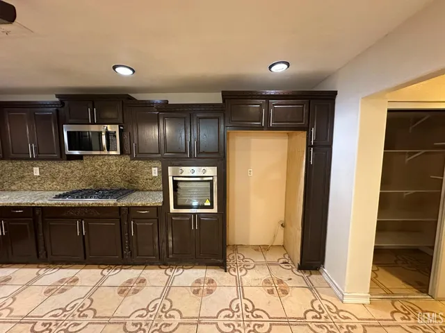 $320,000 | Undisclosed Address, Delano, CA 93215