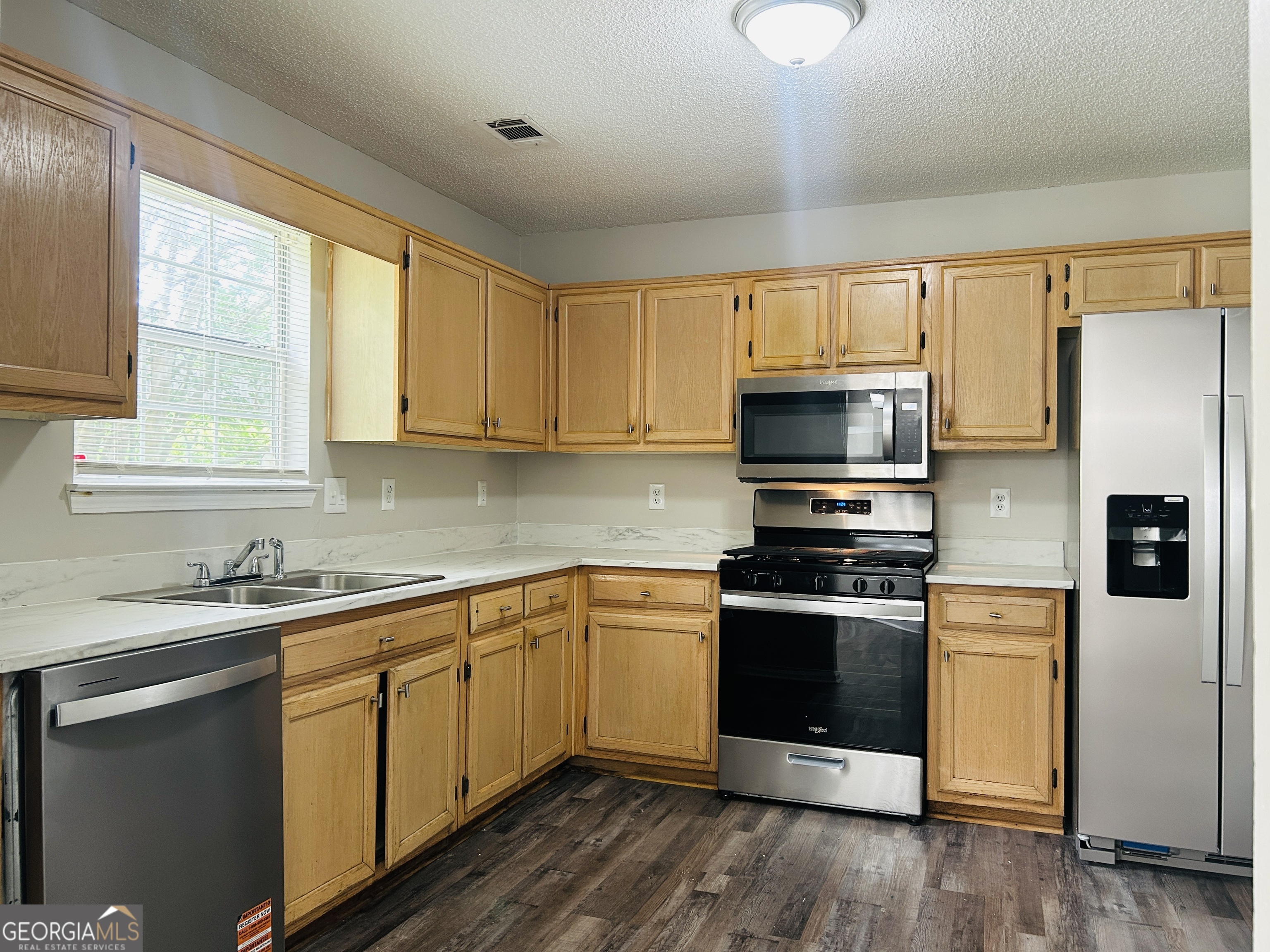 7018 New Dale Road Rex, GA 30273 - Photo 13 of 31
