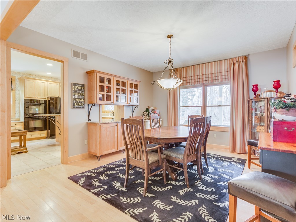 1530 Johns Road Clinton, OH 44216 - Photo 17 of 35 Large dining space