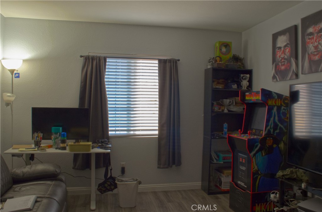 13250 Ivanpah Road Apple Valley, CA 92308 - Photo 24 of 28