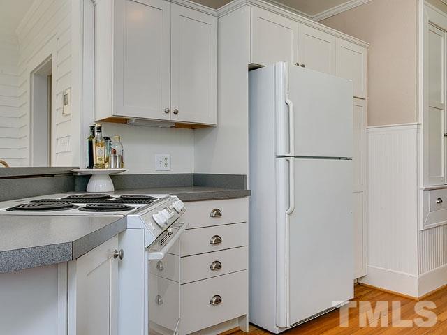 4415 Erwin Road Durham, NC 27705 - Photo 7 of 25 Gallery Image 7