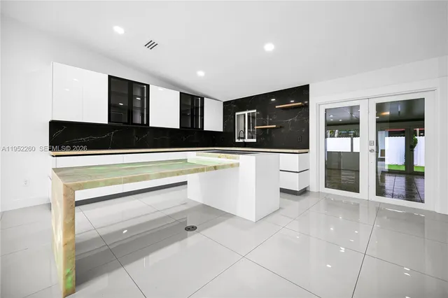 $895,000 | 13284 Southwest 39th Street, Miami, FL 33175