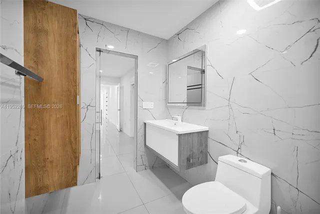 $895,000 | 13284 Southwest 39th Street, Miami, FL 33175