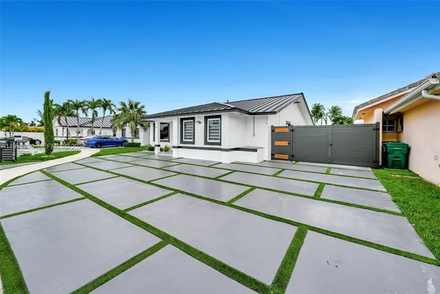 $895,000 | 13284 Southwest 39th Street, Miami, FL 33175