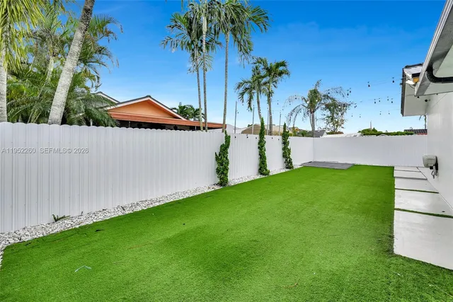 $895,000 | 13284 Southwest 39th Street, Miami, FL 33175