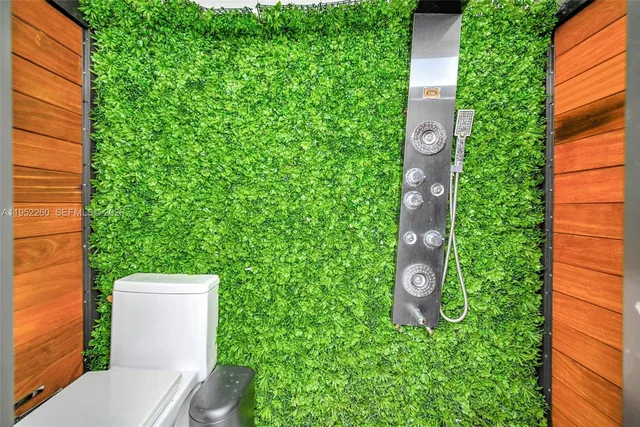 $895,000 | 13284 Southwest 39th Street, Miami, FL 33175