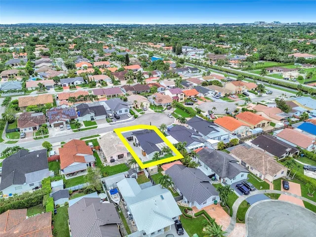 $895,000 | 13284 Southwest 39th Street, Miami, FL 33175