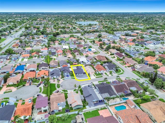 $895,000 | 13284 Southwest 39th Street, Miami, FL 33175