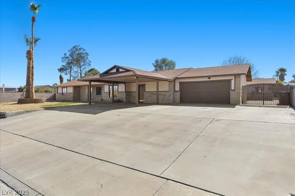 $749,000 | 281 East Kimberly Drive, Henderson, NV 89015