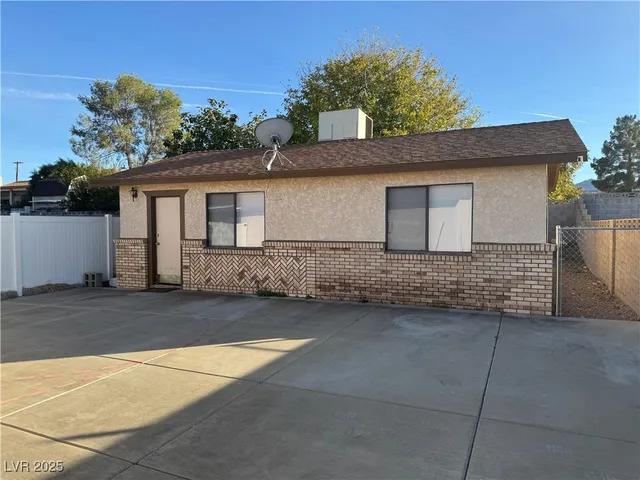 $759,000 | 281 East Kimberly Drive, Henderson, NV 89015