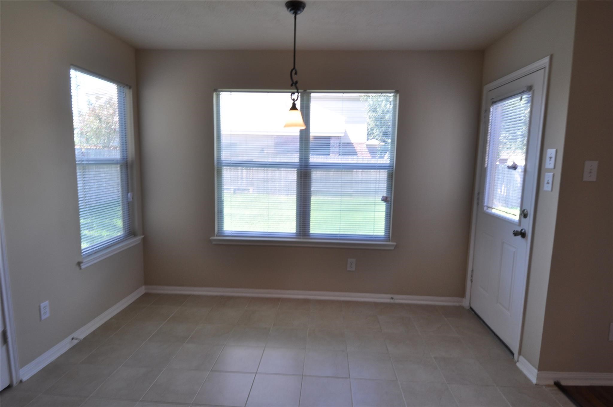 5823 Ridgebluff Lane Katy, TX 77449 - Photo 7 of 22