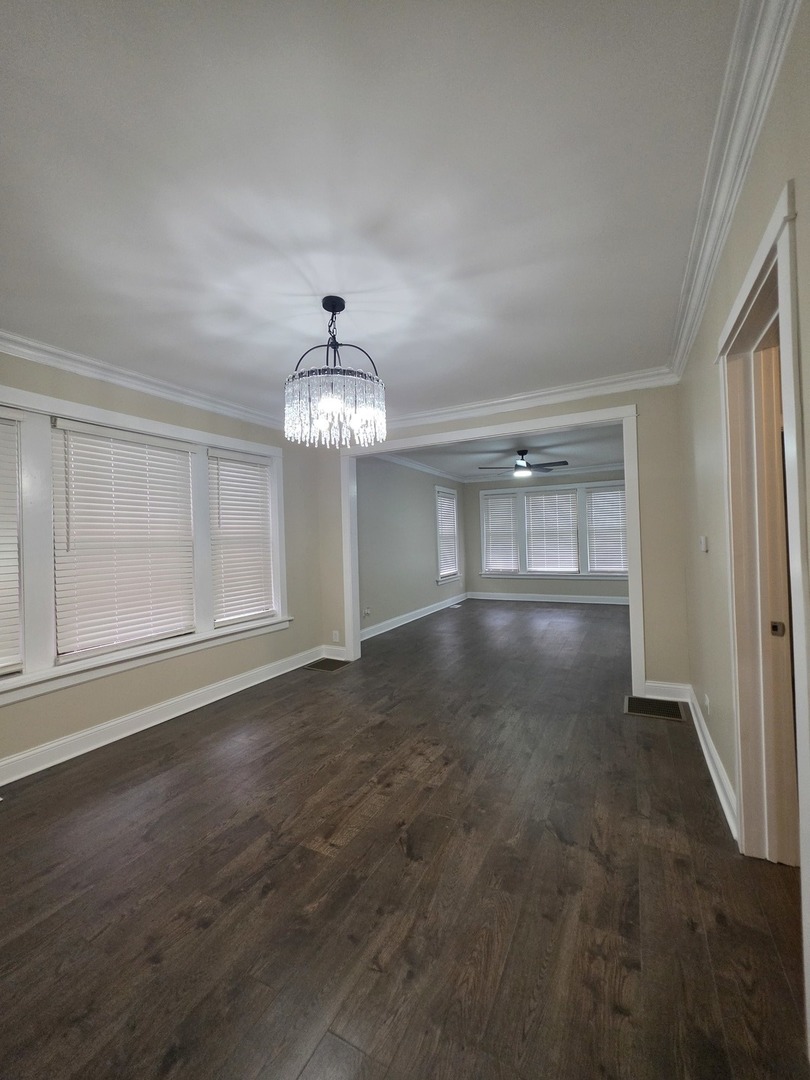 12019 South Perry Avenue Chicago, IL 60628 - Photo 3 of 15