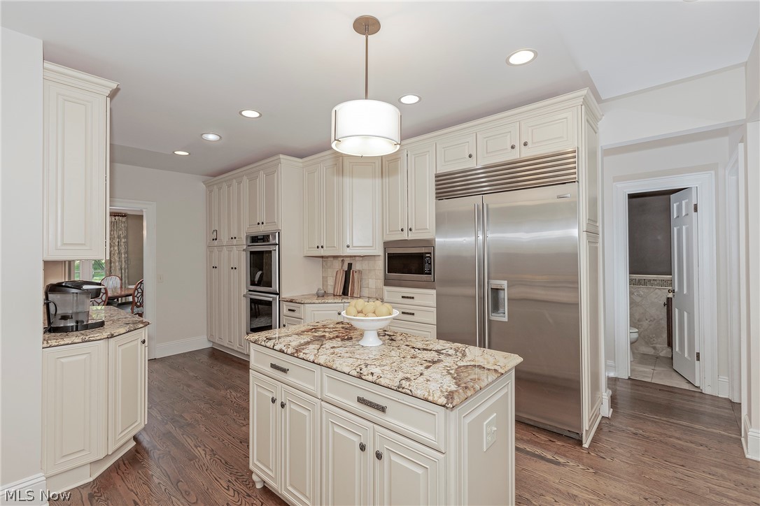 20814 Brantley Road Shaker Heights, OH 44122 - Photo 11 of 34 Gallery Image 11