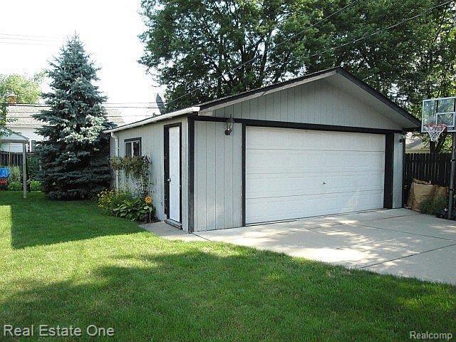 1706 Harvard Road Berkley, MI 48072 - Photo 15 of 15 2-1/2 Car Garage w/220