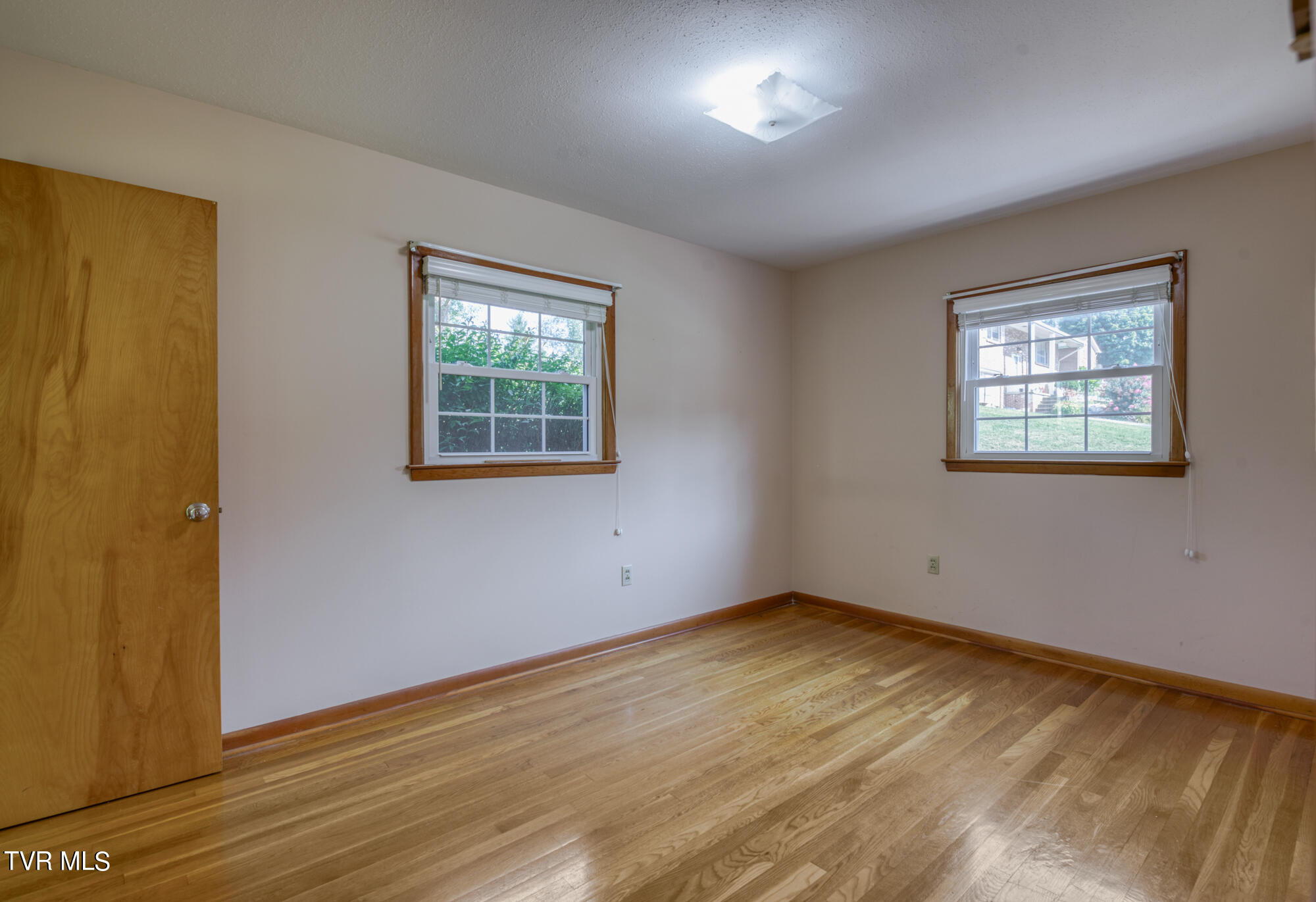 104 Martindale Road Bristol, TN 37620 - Photo 17 of 31 161_3458_22 copy