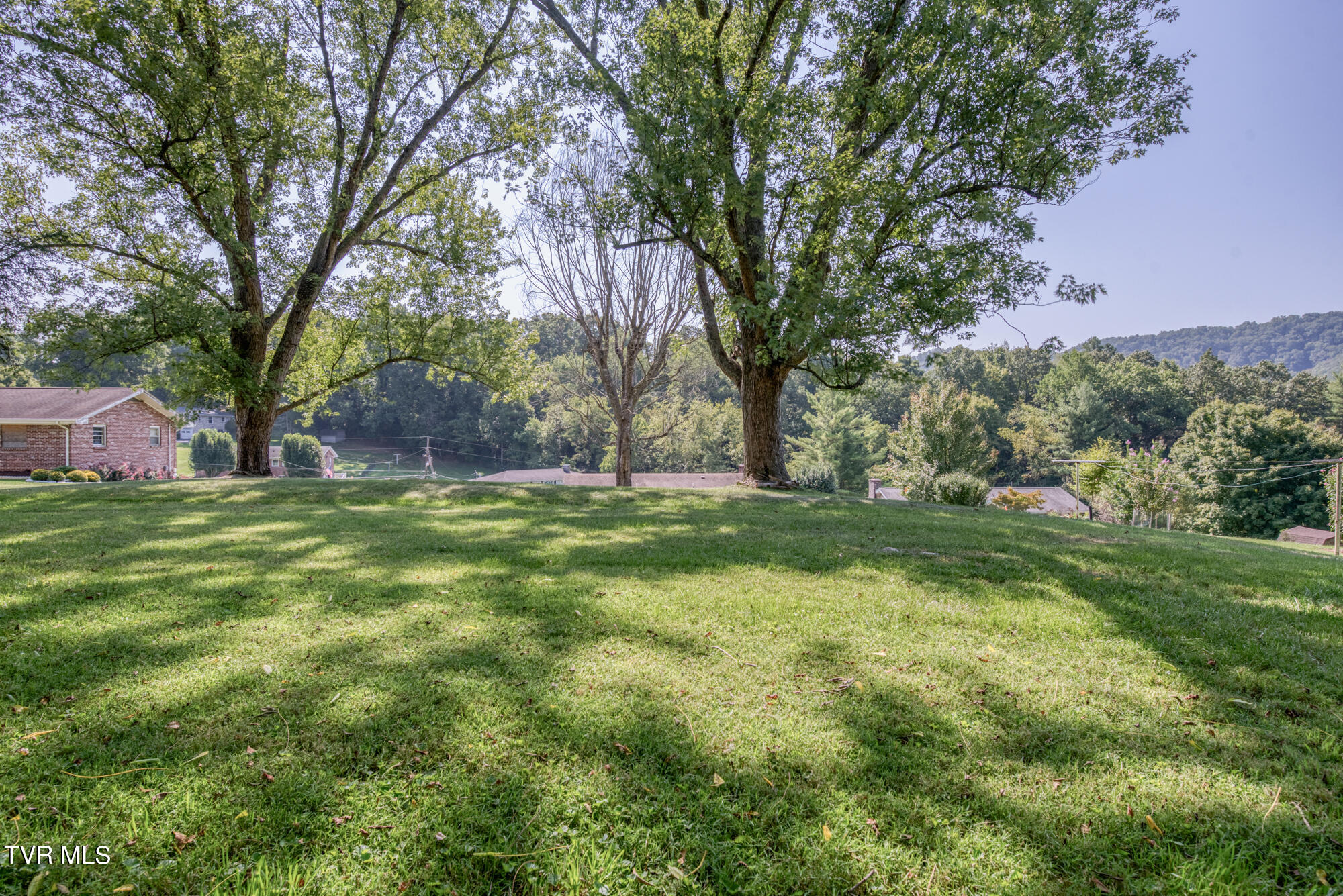 104 Martindale Road Bristol, TN 37620 - Photo 27 of 31 161_3482_27 copy