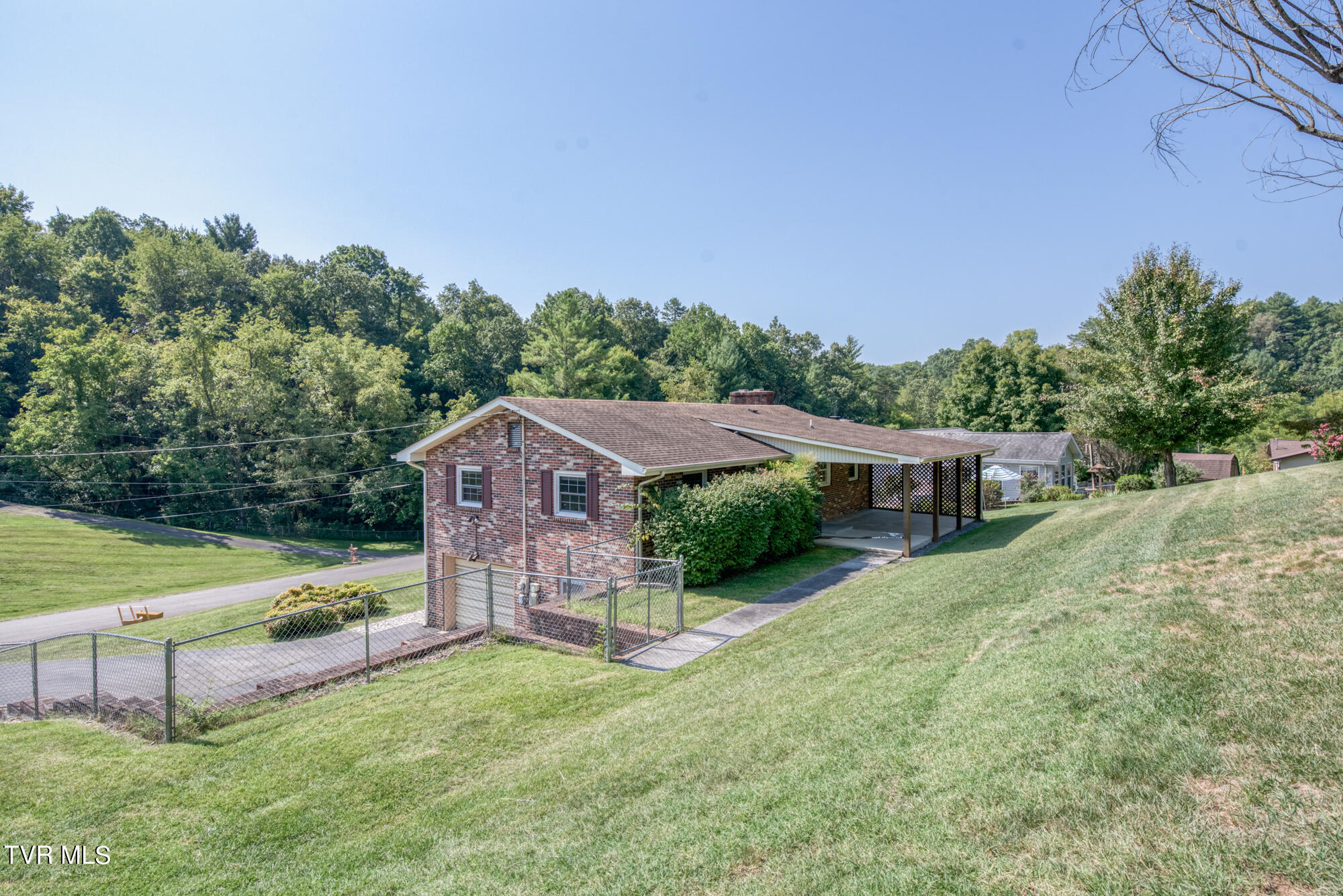 104 Martindale Road Bristol, TN 37620 - Photo 30 of 31 161_3498_30 copy