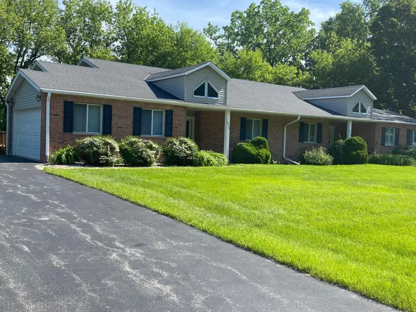 $2,395 | 19120 Emerald Drive, Unit 19120, Brookfield, WI 53045