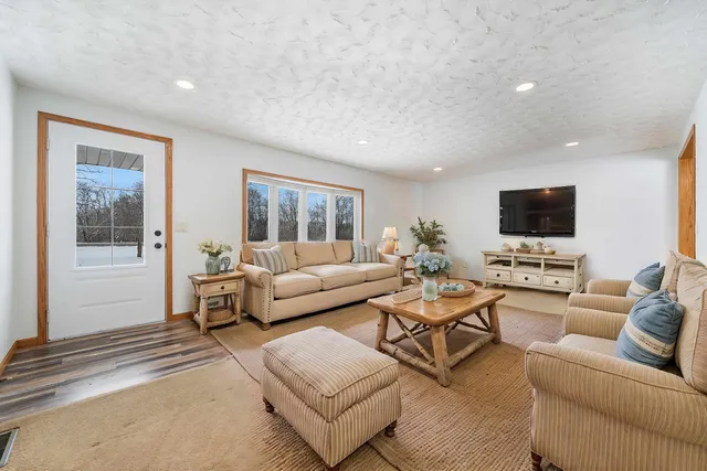 $485,000 | 6890 County Rd D, Almond, WI 54909