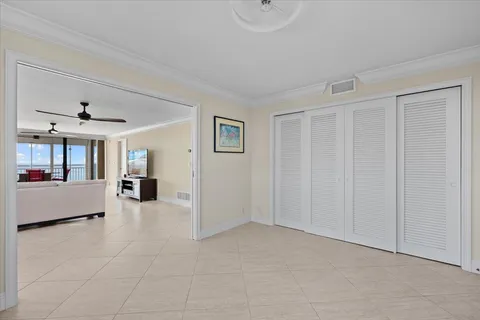 $949,900 | 911 Ocean Drive, Unit 506, North Palm Beach, FL 33408