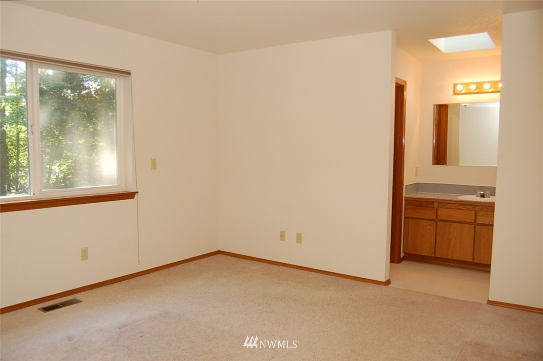 7747 Fairview Road Southwest Olympia, WA 98512 - Photo 14 of 24 Gallery Image 14