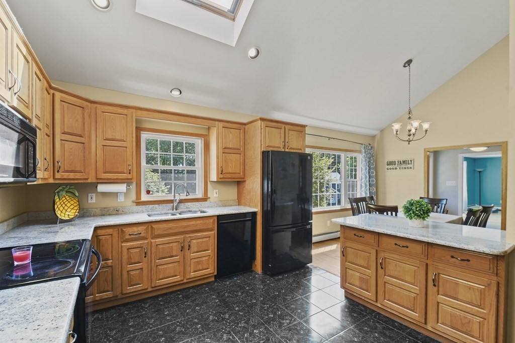 46 Amble Road Chelmsford, MA 01824 - Photo 11 of 38 Gallery Image 11
