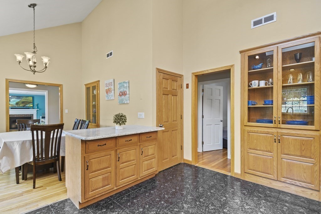 46 Amble Road Chelmsford, MA 01824 - Photo 13 of 38 Gallery Image 13