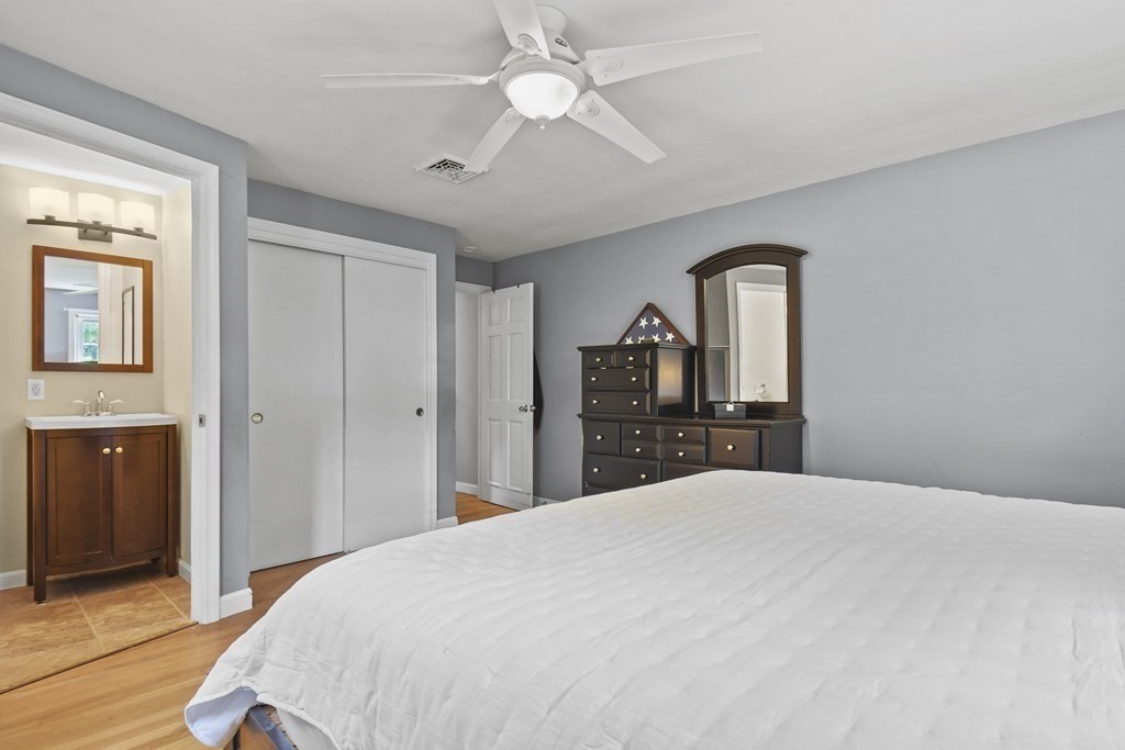 46 Amble Road Chelmsford, MA 01824 - Photo 23 of 38 Gallery Image 23