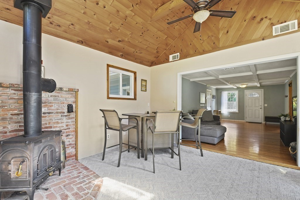 46 Amble Road Chelmsford, MA 01824 - Photo 9 of 38 Gallery Image 9