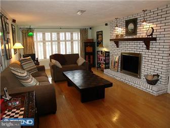 296 Dutch Neck Road East Windsor, NJ 08520 - Photo 6 of 11 Family Room