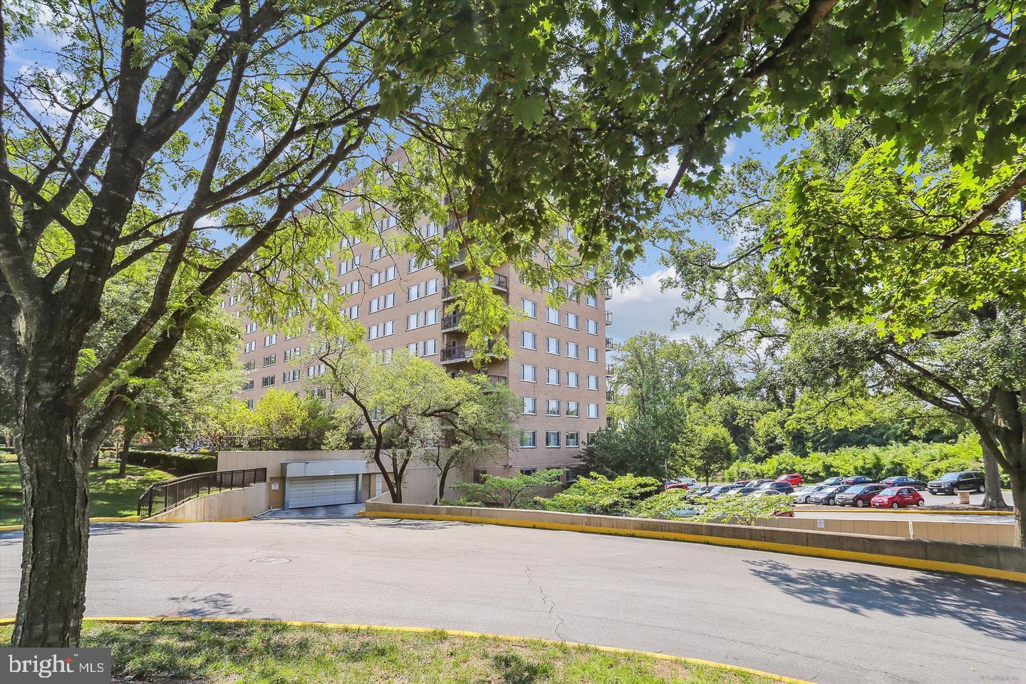 1900 Lyttonsville Road, Unit 602 Silver Spring, MD 20910 - Photo 38 of 43 not sure