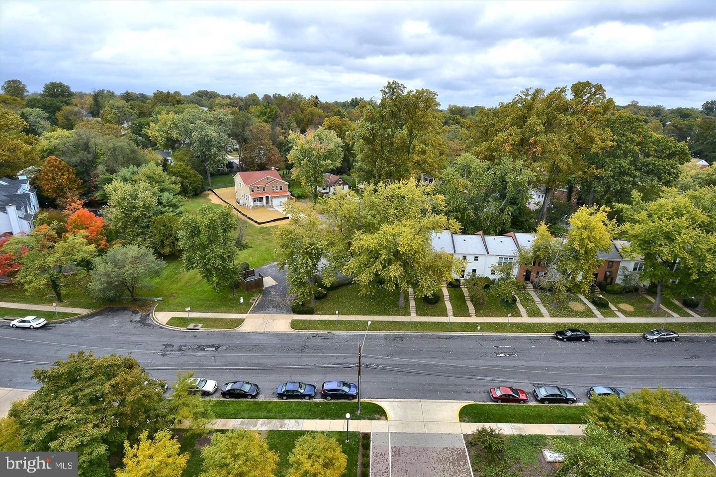 1900 Lyttonsville Road, Unit 602 Silver Spring, MD 20910 - Photo 40 of 43 a view of a yard with an outdoor space