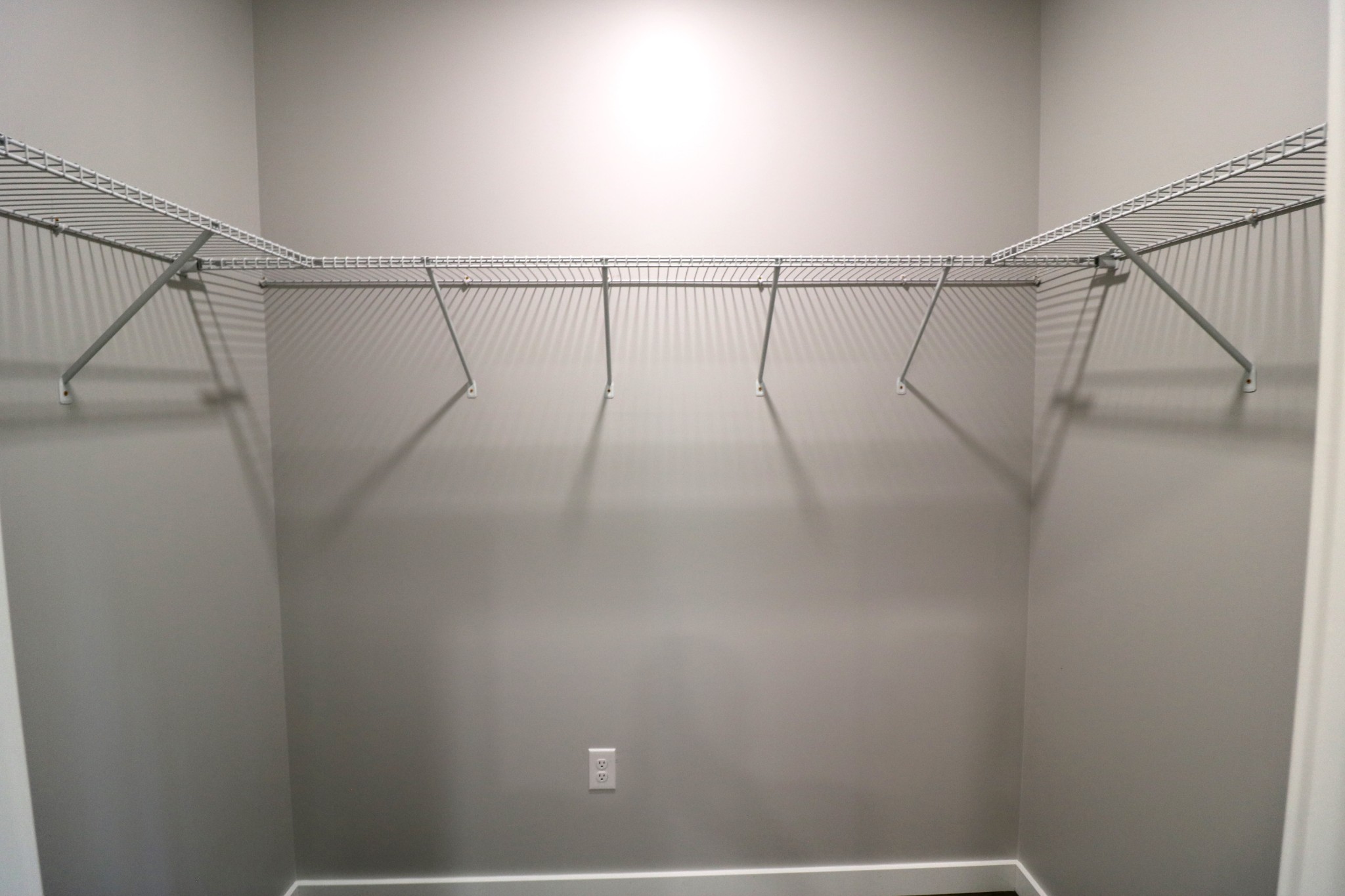 2775 Mayne Trace Road Waverly, TN 37185 - Photo 33 of 43 a view of walk in closet