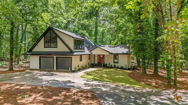 $464,999 | 6486 Aquila Drive, Morrow, GA 30260