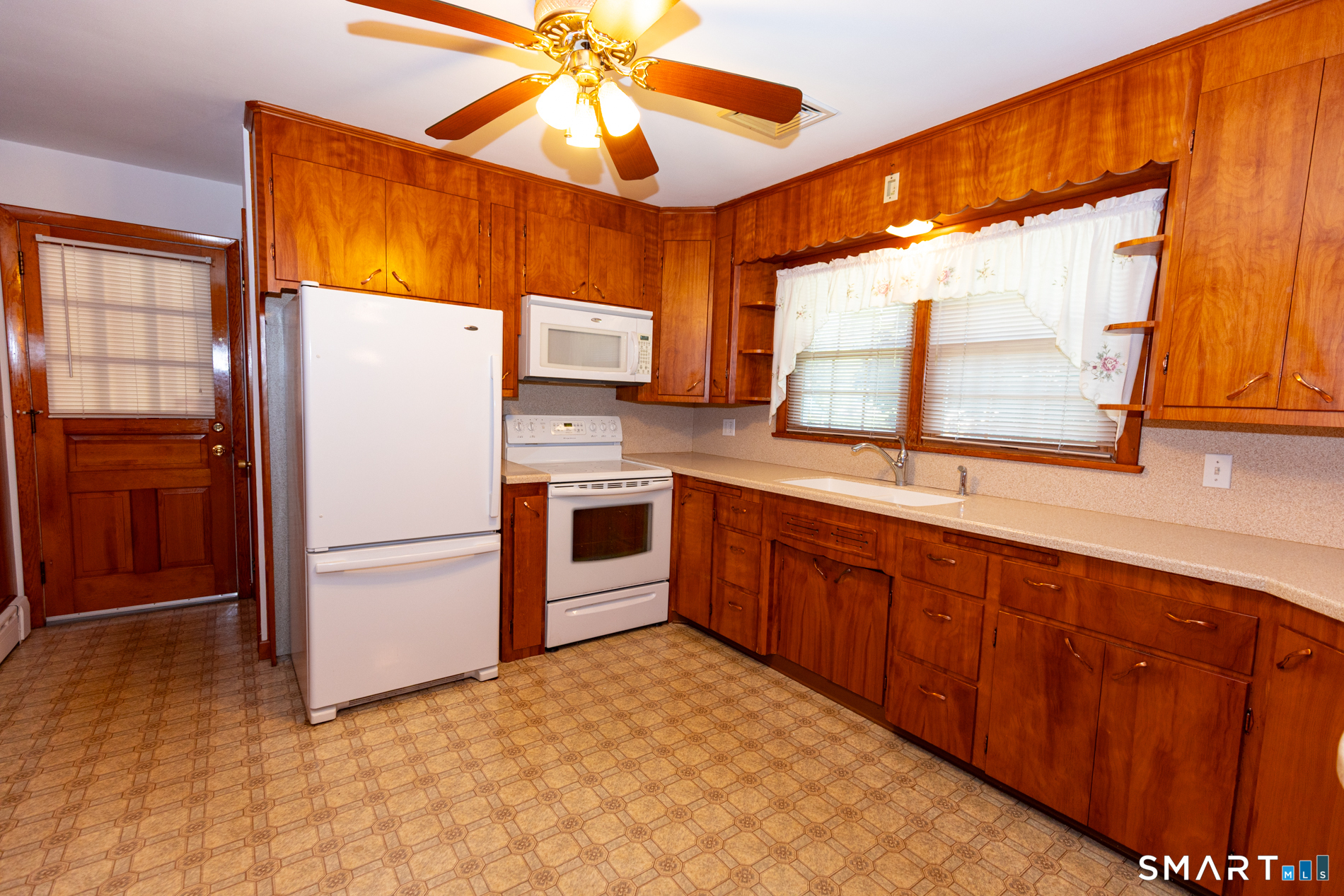 153 Sharp Hill Road Montville, CT 06382 - Photo 8 of 39 Gallery Image 8