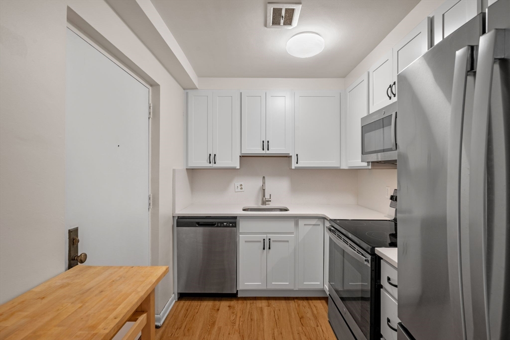 16 Addington Road, Unit 12 Brookline, MA 02445 - Photo 17 of 29 Gallery Image 17