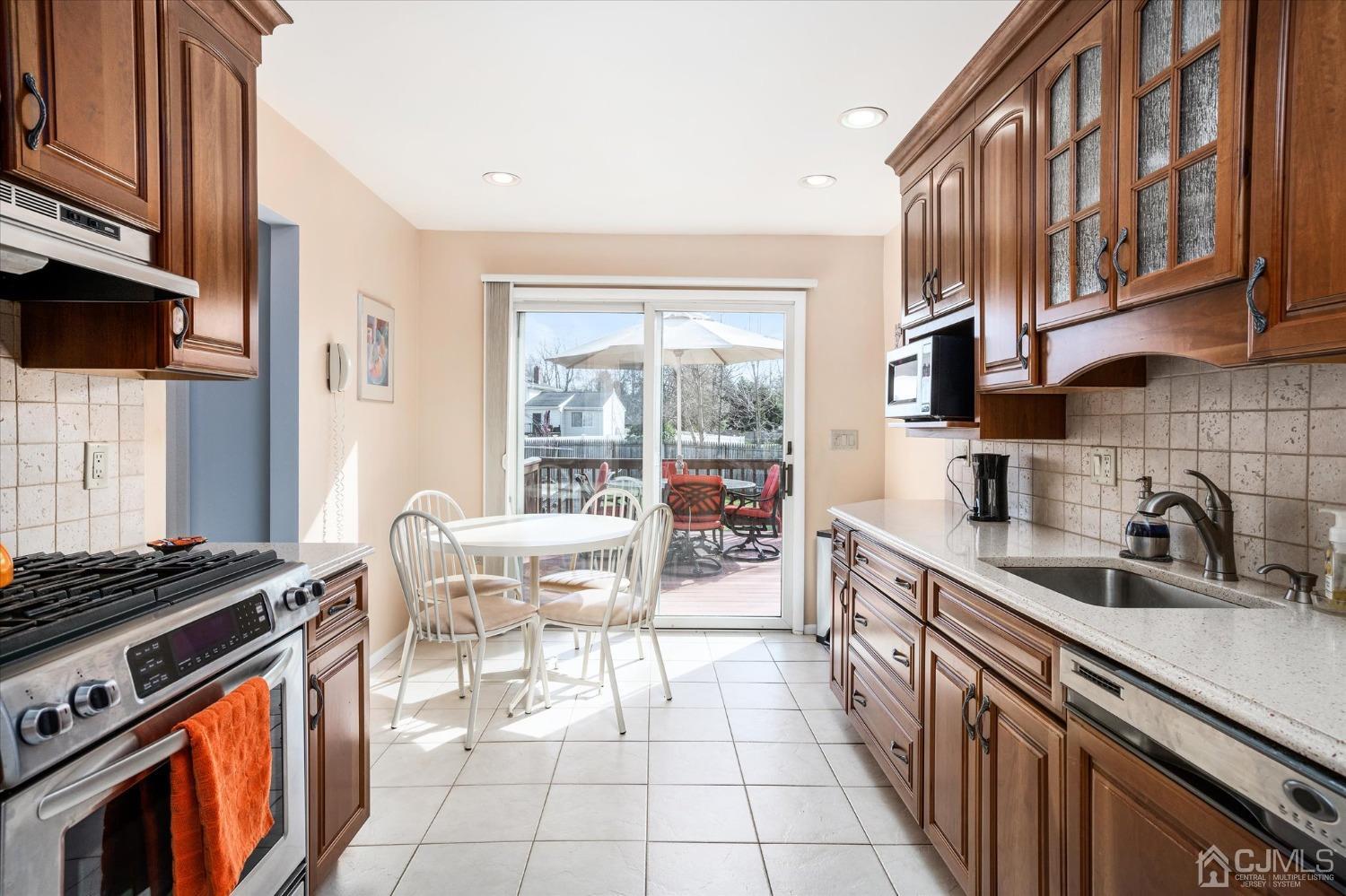12 Huntington Road East Brunswick, NJ 08816 - Photo 12 of 32 Gallery Image 12