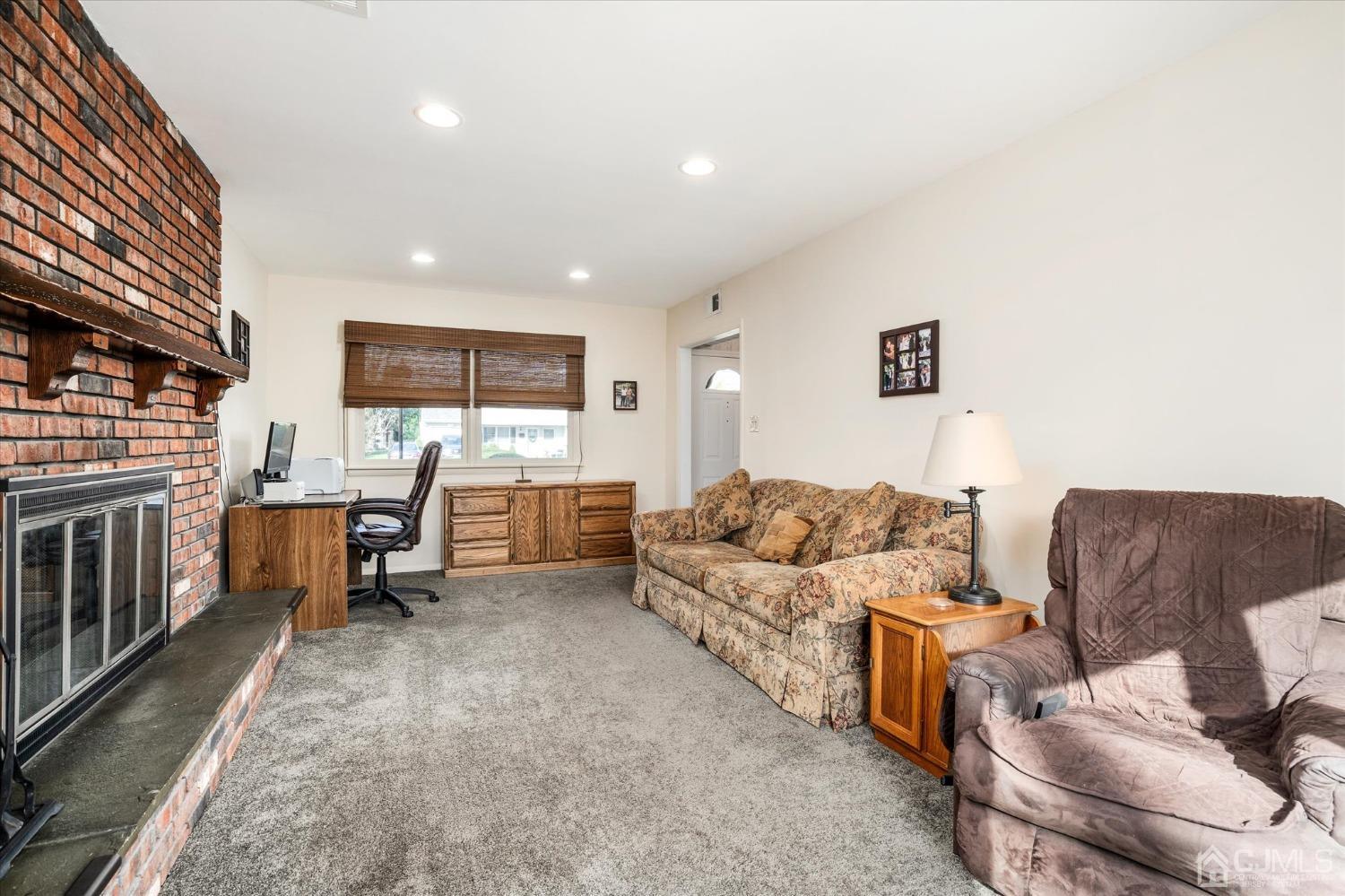 12 Huntington Road East Brunswick, NJ 08816 - Photo 7 of 32 Gallery Image 7