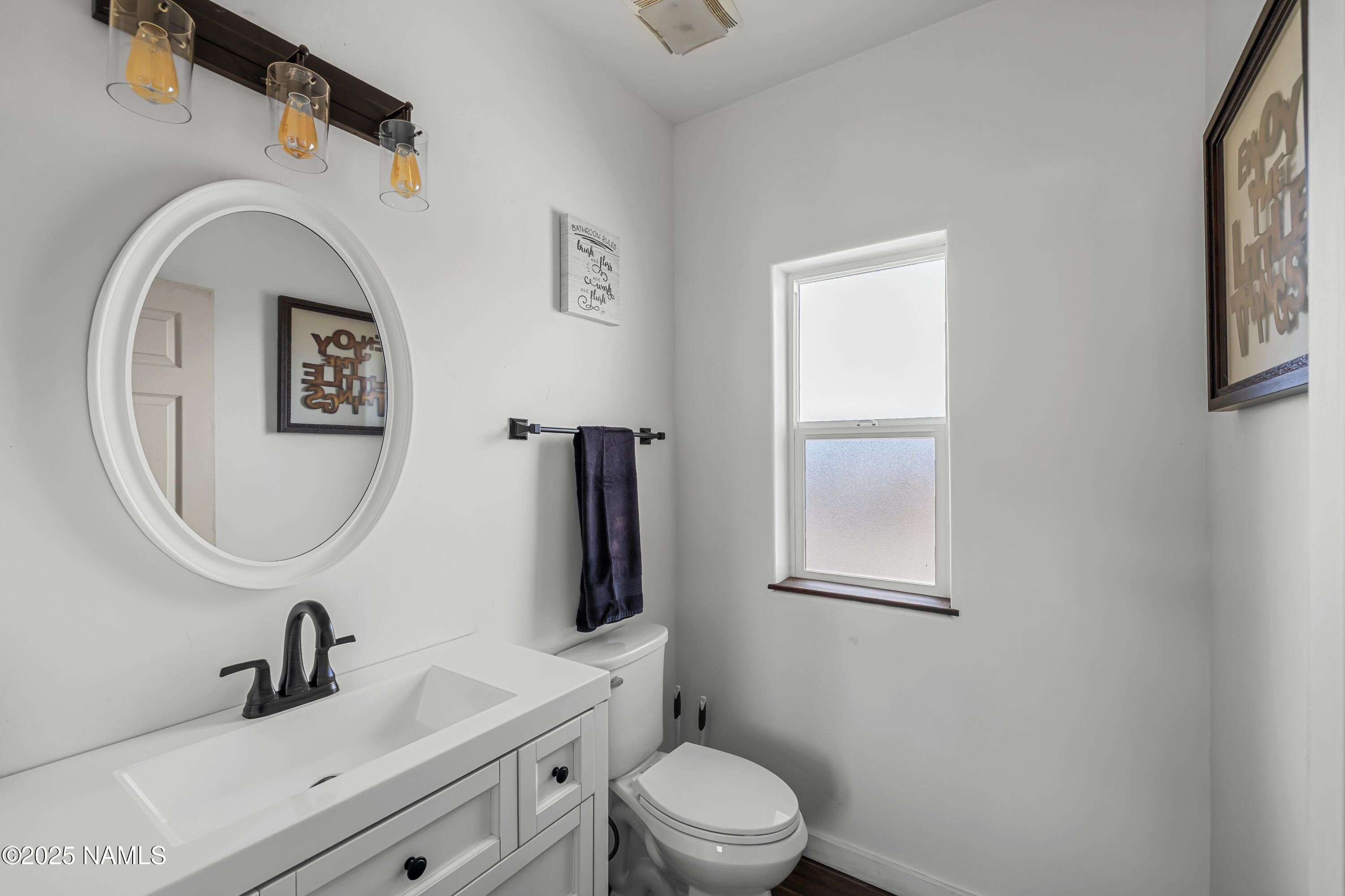 6770 North Rain Valley Road Flagstaff, AZ 86004 - Photo 19 of 28 Guest bathroom
