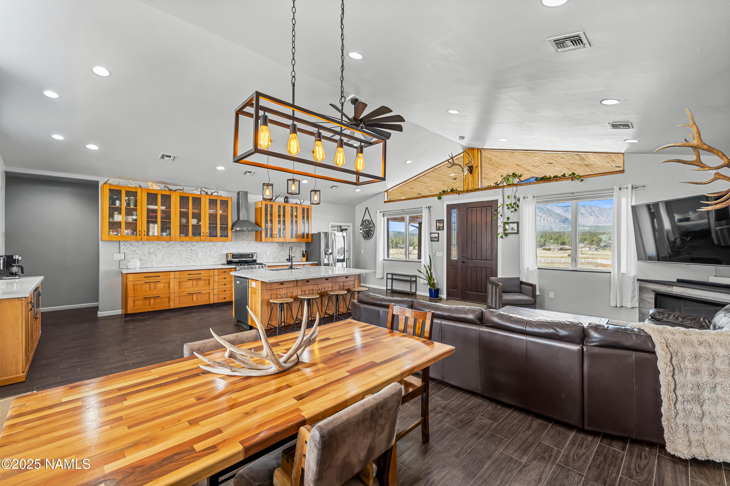 6770 North Rain Valley Road Flagstaff, AZ 86004 - Photo 8 of 28 Open concept