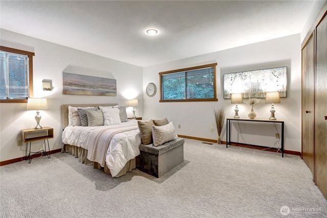 $2,399,850 | 9901 Northeast 32nd Street, Bellevue, WA 98004